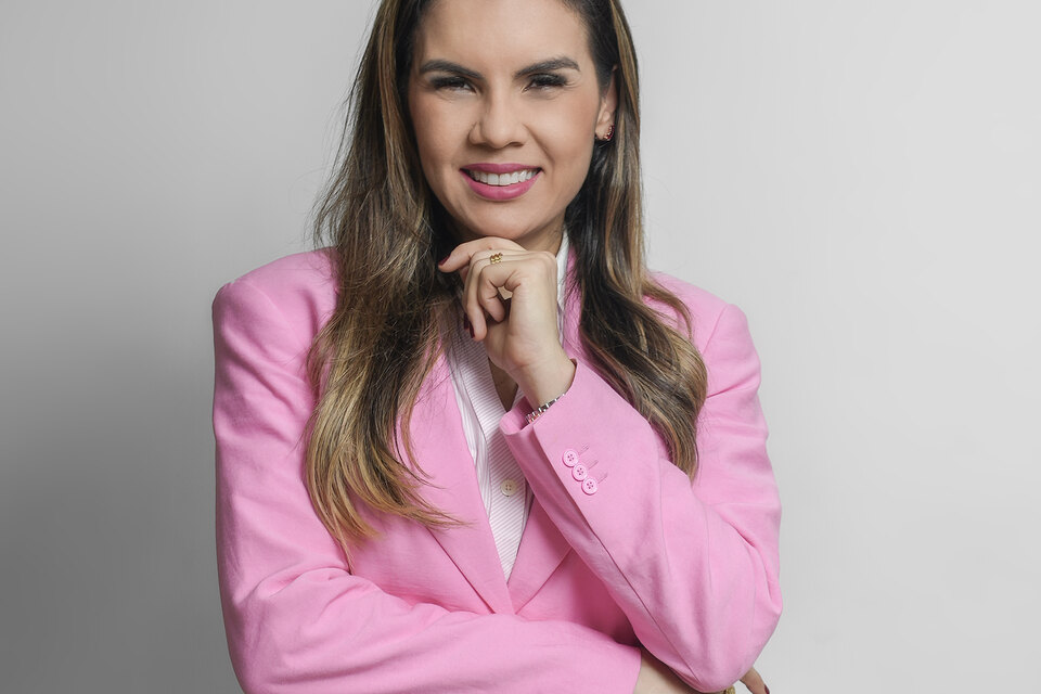 Dra. Nara em atendimento na clínica Anjos Vasculares